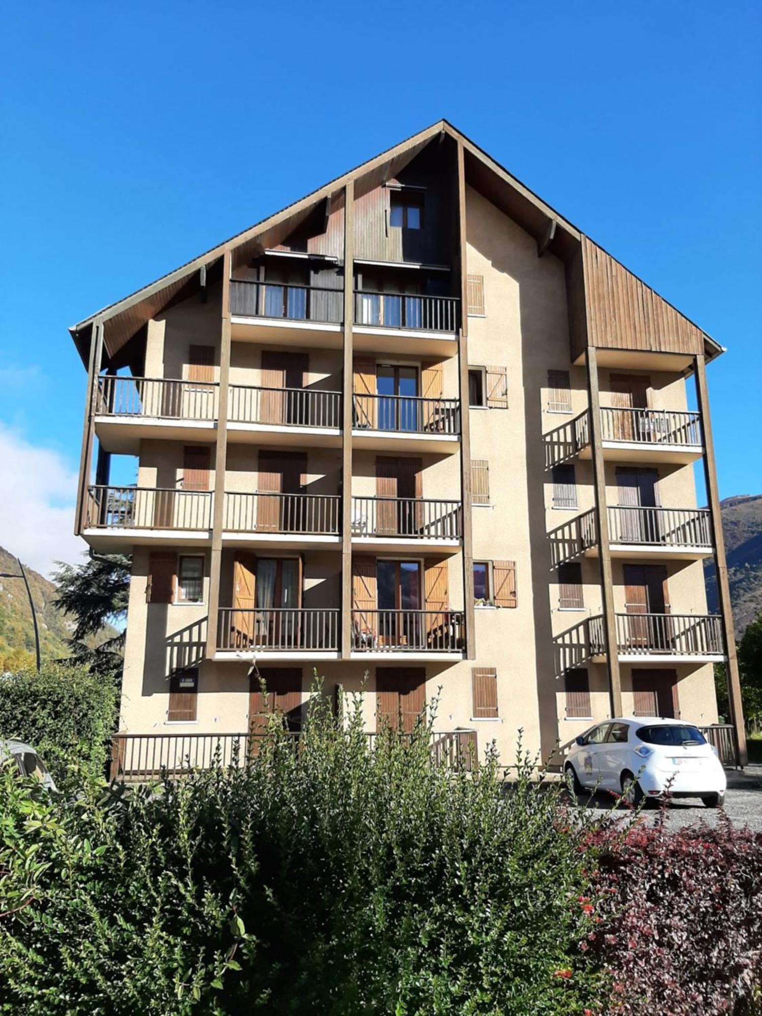Appartement Vert Tendre Face A La Montagne Bagnères-de-Luchon Zewnętrze zdjęcie